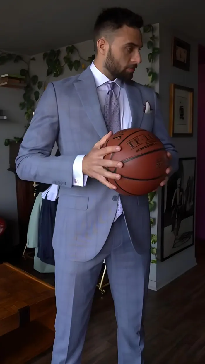 Max Strus in custom Kavalier tailoring